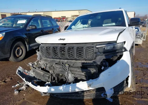 2024 Jeep Grand Cherokee L Altitude 4X4 z USA, uszkodzony, nr VIN 1C4RJKAG5R8553429
